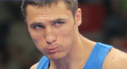 Российский боксер Замковой победил литовца Станиониса в квалификационном турнире ОИ
