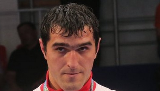 Российский боксер-супертяжеловес Омаров проиграл румыну Нистору в турнире APB